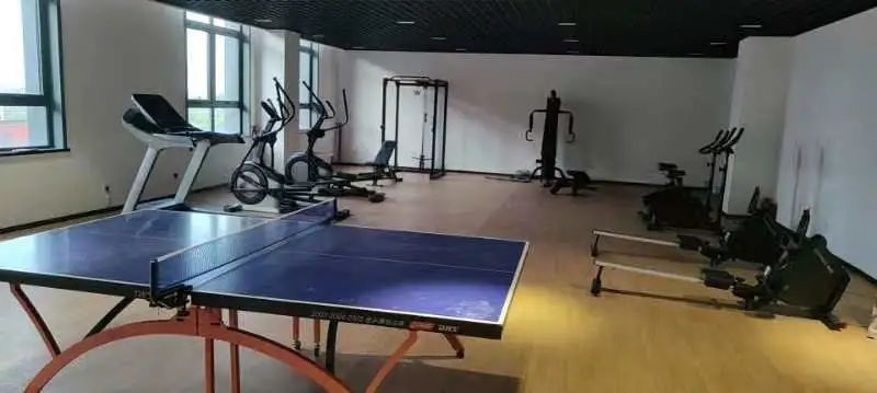 校友风采录|创业艰辛结硕果，情系母校扬风帆